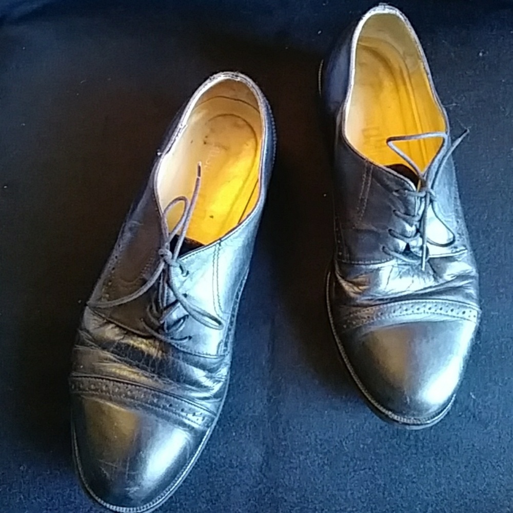 Comfort foot lace up shoes-sz 6 1/2